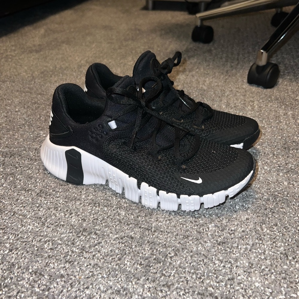 Black Nike Free Metcon 4